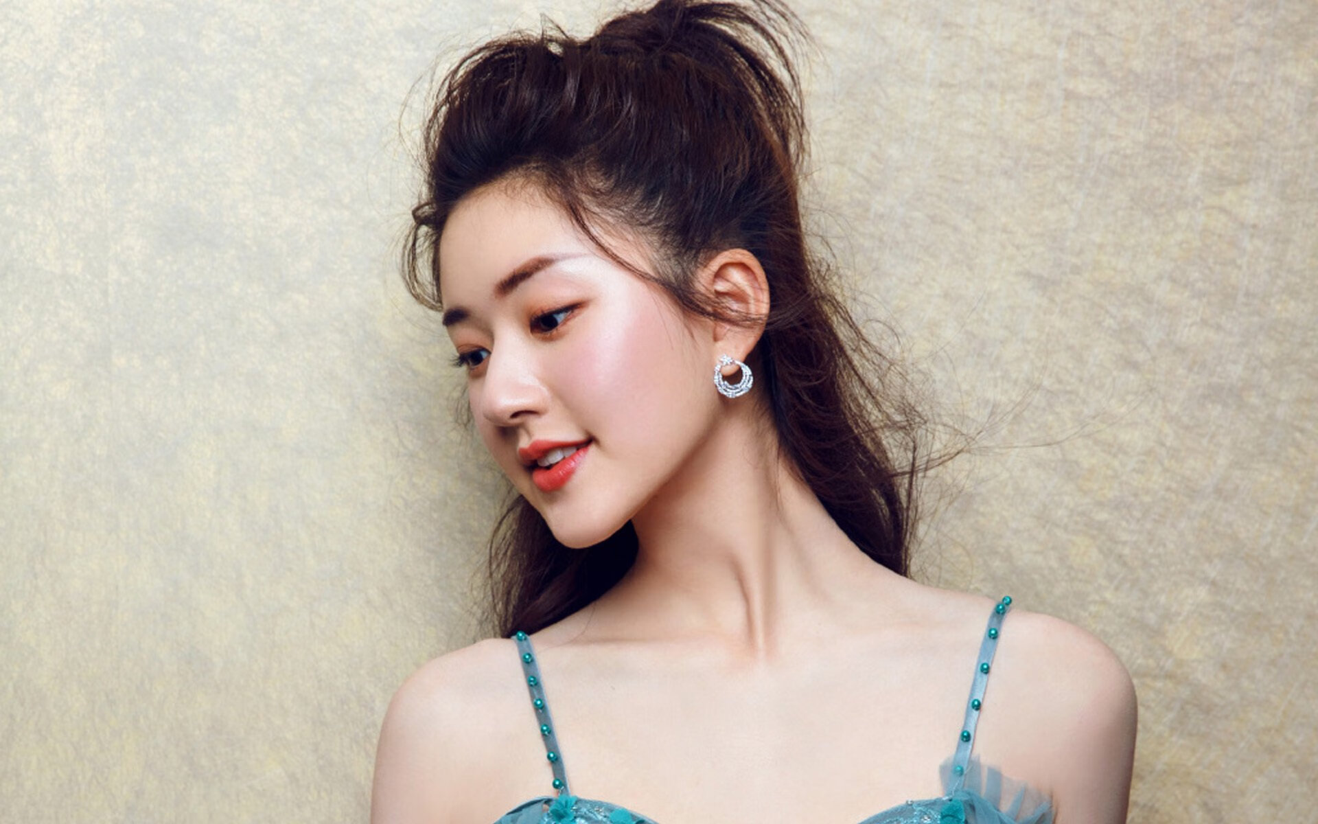 西甲比赛密集期球员疲劳管理与恢复技术创新,西甲球迷入场